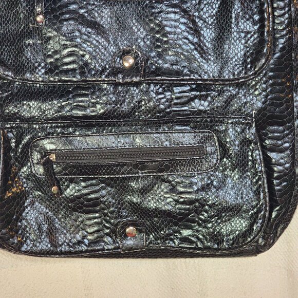 Global New Beginnings Black Faux Snake Double Snap Zip Pockets Large Tote Bag - Picture 5 of 16